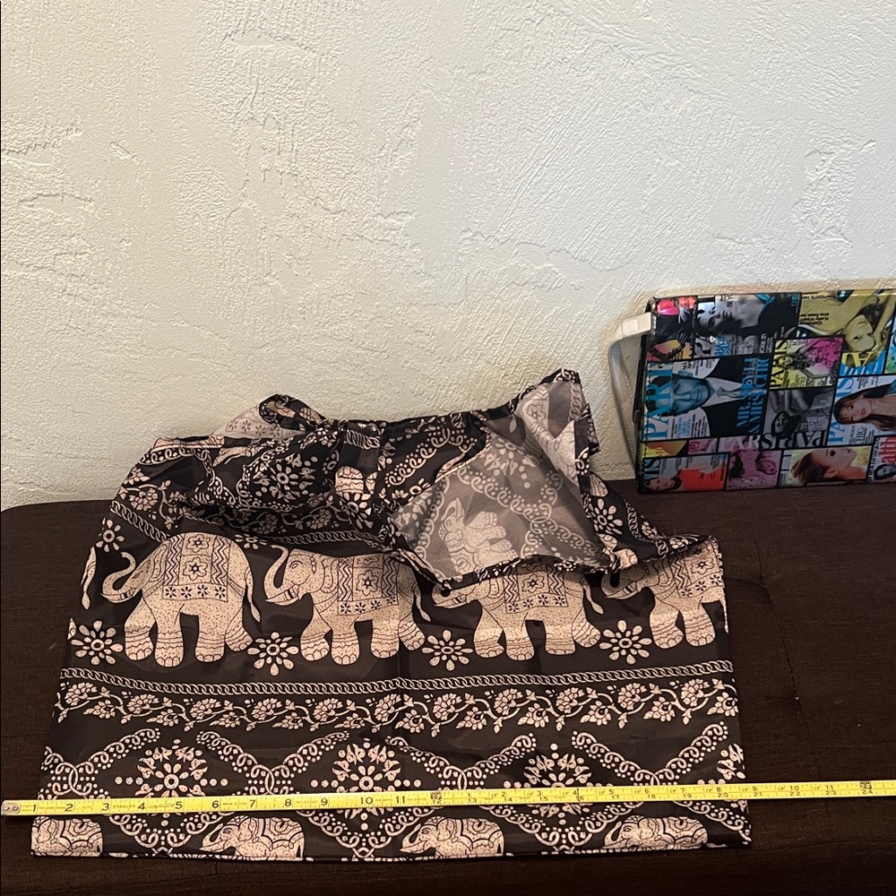 #1189: Unisex Elegant Moments Black and White Elephant Halter Top - Picture 5 of 5